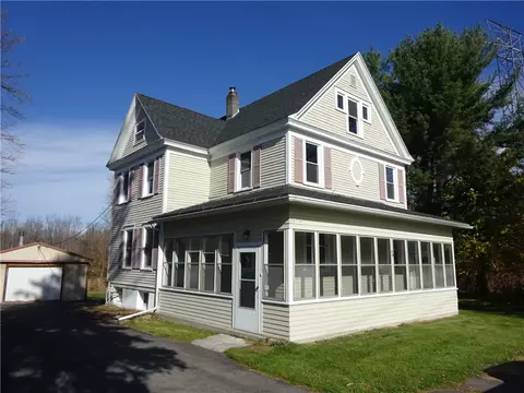 6975 Kirkville Rd, East Syracuse, NY 13057