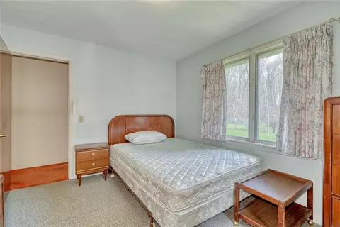 Bedroom - 1322 Hatch Rd, Webster, NY 14580 photo 5 of 8