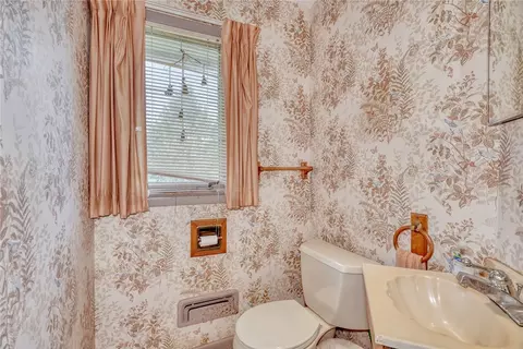 Bath - 1322 Hatch Rd, Webster, NY 14580 photo 1 of 4