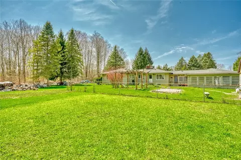 Exterior - 1322 Hatch Rd, Webster, NY 14580 photo 2 of 4