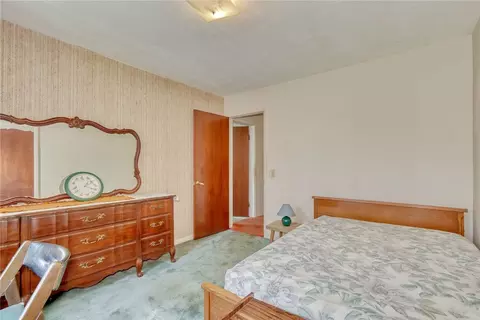 Bedroom - 1322 Hatch Rd, Webster, NY 14580 photo 4 of 8