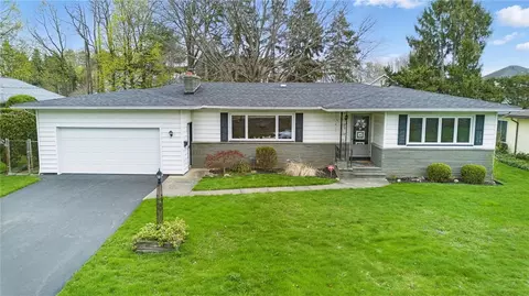 110 Hillview Dr, Irondequoit, NY 14622 photo 32