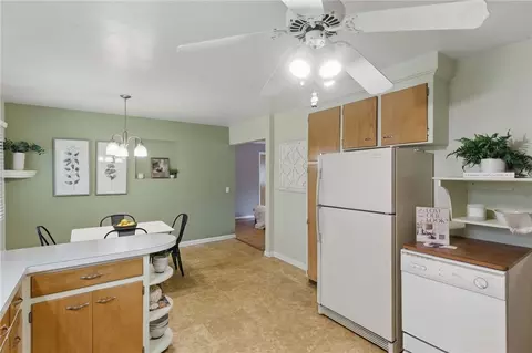 110 Hillview Dr, Irondequoit, NY 14622 photo 14