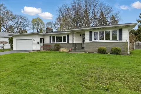 110 Hillview Dr, Irondequoit, NY 14622 photo 3