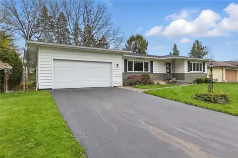 110 Hillview Dr, Irondequoit, NY 14622 photo 2