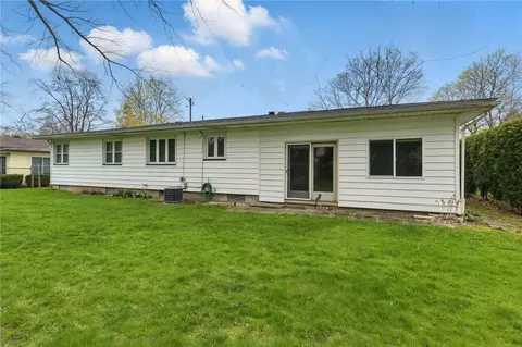 110 Hillview Dr, Irondequoit, NY 14622 photo 29
