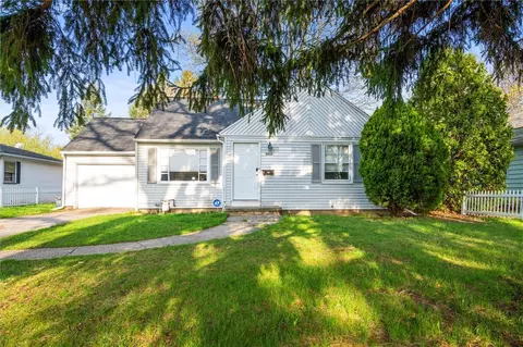 2933 Lake Ave, Rochester, NY 14612