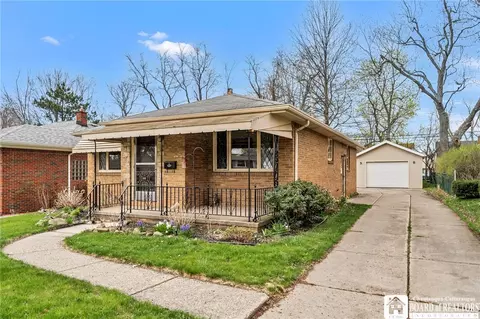 435 Walton Dr, Cheektowaga, NY 14225