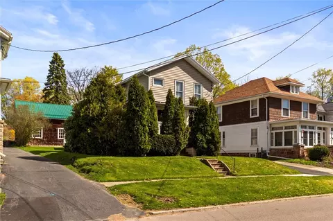 Exterior - 11 Sisson St, Lyons, NY 14489 photo 3 of 11