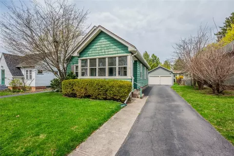 72 Whiteford Rd, Rochester, NY 14620