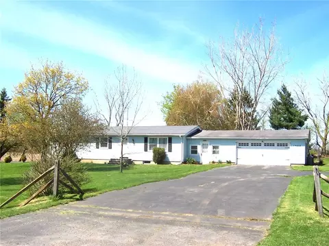 13717 Albion Eagle Harbor Rd, Gaines, NY 14411