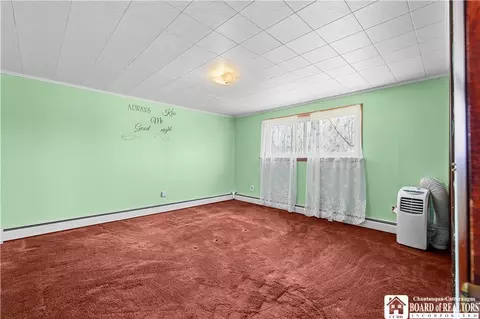 Bedroom - 332 Garfield Ave, Evans, NY 14006 photo 4 of 6