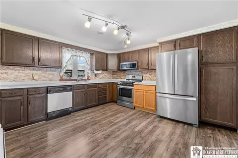 Kitchen - 332 Garfield Ave, Evans, NY 14006 photo 2 of 2