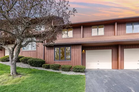 3 Vista View Dr, Perinton, NY 14450