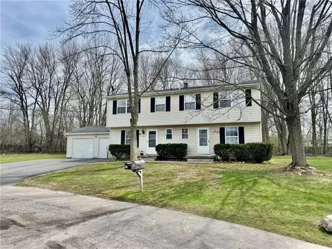 67-69 Havenwood Holw, Perinton, NY 14450