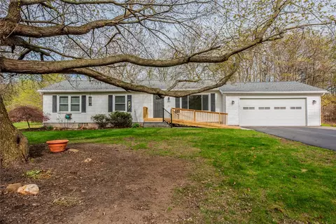 268 Volk Rd, Webster, NY 14580