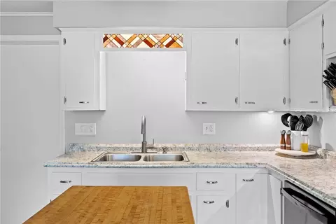 Kitchen - 435 Bay View Rd, Irondequoit, NY 14609 photo 5 of 5