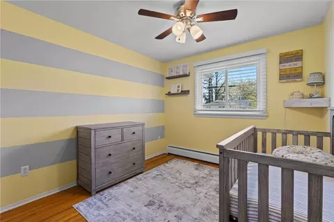 Bedroom - 435 Bay View Rd, Irondequoit, NY 14609 photo 6 of 6