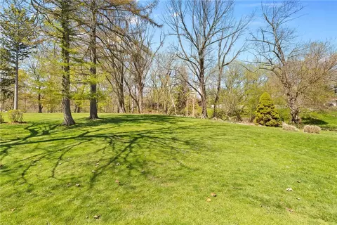 Exterior - 435 Bay View Rd, Irondequoit, NY 14609 photo 9 of 9