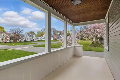 39 Salem Rd, Irondequoit, NY 14622 photo 10