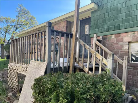 Exterior - 170 Avondale Rd, Irondequoit, NY 14622 photo 8 of 8