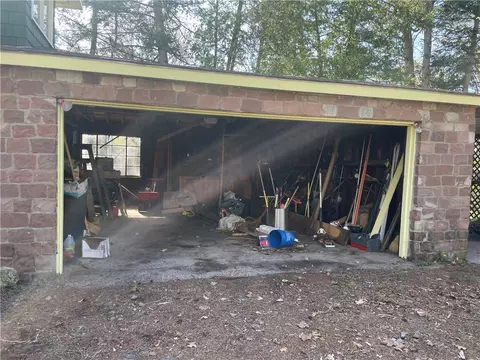 Exterior - 170 Avondale Rd, Irondequoit, NY 14622 photo 6 of 8