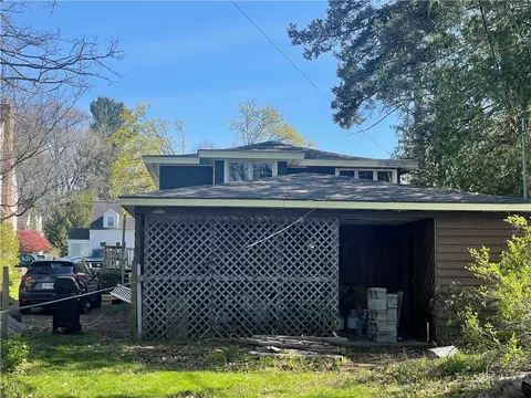 Exterior - 170 Avondale Rd, Irondequoit, NY 14622 photo 5 of 8