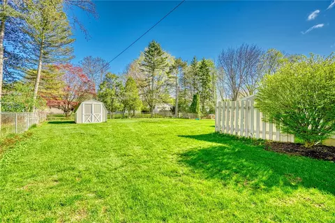 Exterior - 486 Pineview, Webster, NY 14580 photo 5 of 8