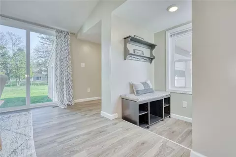 Entry Way - 486 Pineview, Webster, NY 14580 photo 2 of 2