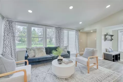 Living - 486 Pineview, Webster, NY 14580 photo 6 of 7