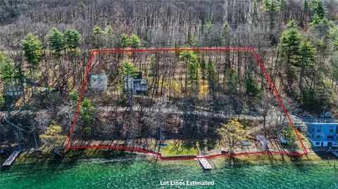 11196 E Lake Rd, Wayne, NY 14840