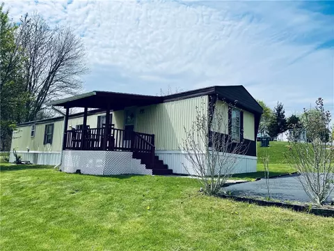 108 Vienna Lot 48 Rd, Arcadia, NY 14513