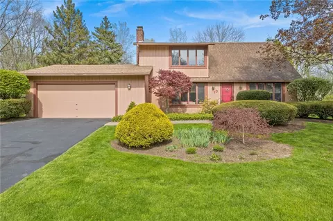 10 Fallbrook Cir, Rochester, NY 14625