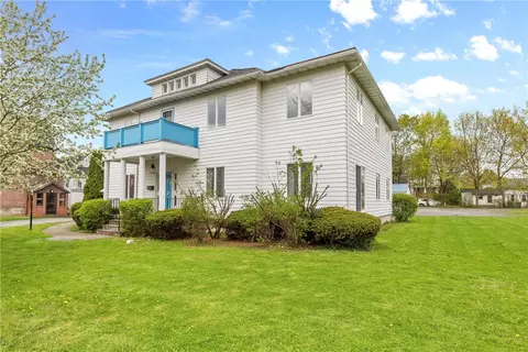 3 Holley St, Lyons, NY 14489 photo 4