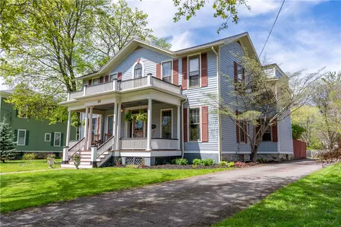 36 Howell St, Canandaigua, NY 14424