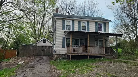 104 Elm St, Galen, NY 14433