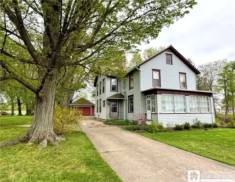 4571 W Main Rd, Pomfret, NY 14063