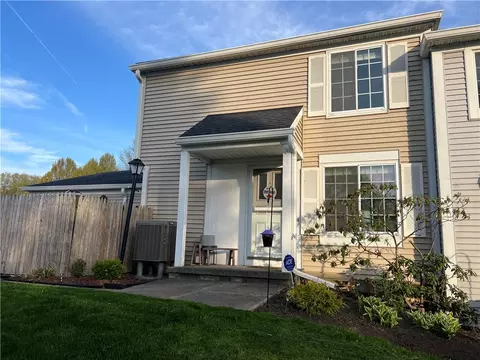 255 Greenway Blvd, Riga, NY 14428