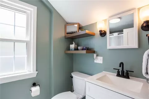 Bath - 21 Covington Rd, Irondequoit, NY 14617 photo 2 of 2