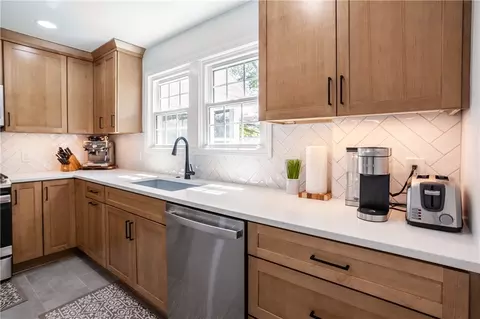 Kitchen - 21 Covington Rd, Irondequoit, NY 14617 photo 3 of 6