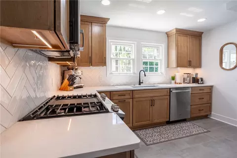 Kitchen - 21 Covington Rd, Irondequoit, NY 14617 photo 1 of 6