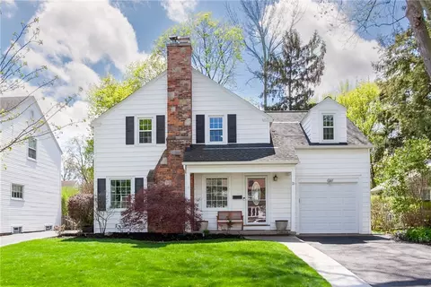 21 Covington Rd, Irondequoit, NY 14617