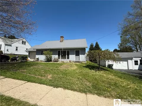 36 Pennsylvania Ave #A, Jamestown, NY 14701