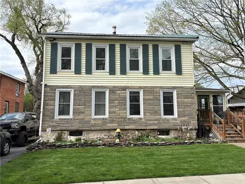 104 James St, Lenox, NY 13032