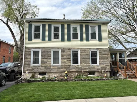 104 James St, Lenox, NY 13032