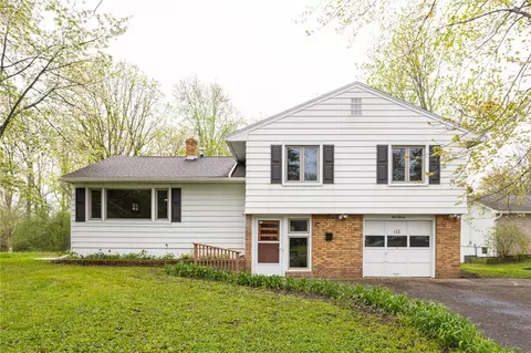 111 Brooklea Dr, Gates, NY 14624