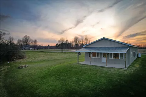 270 East Rd, Oswegatchie, NY 13654