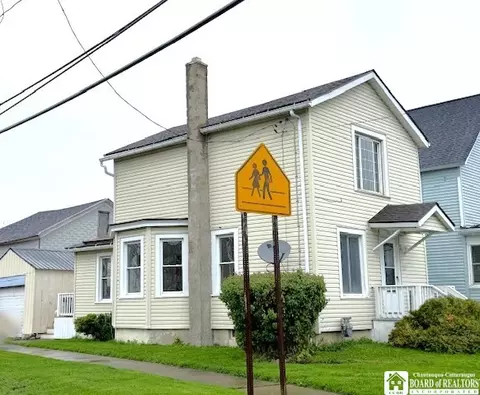 184 W 2nd St, Dunkirk, NY 14048