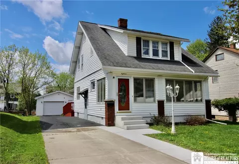 18 Gwendolin Ave, Jamestown, NY 14701