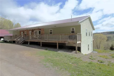 200 Mertz Rd, Bainbridge, NY 13733